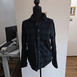 Abercrombie & Fitch Dark Plaid Button Down Shirt